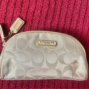 Coach Zipper Purse Neutral Signature Jacquard